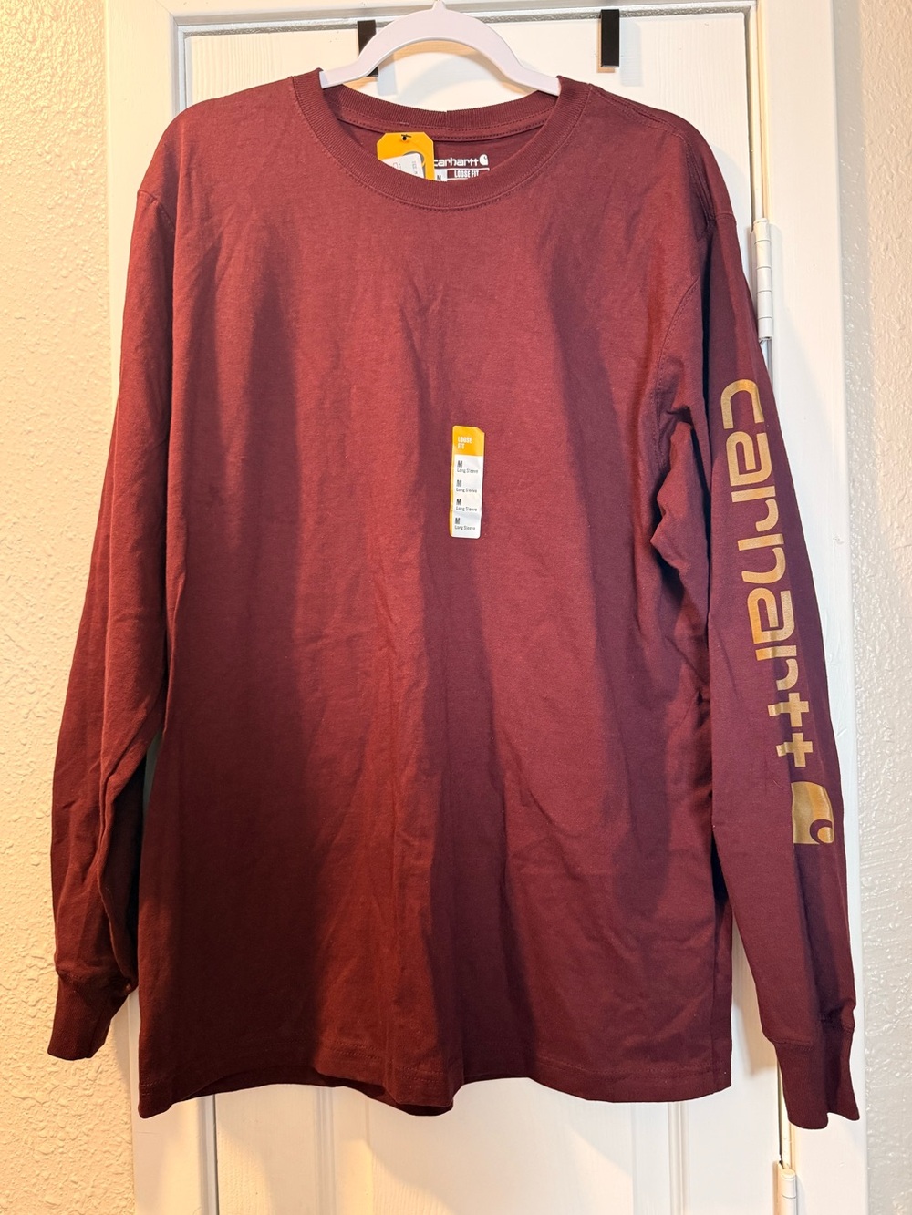 Carhartt NWT  medium men’s long sleeve